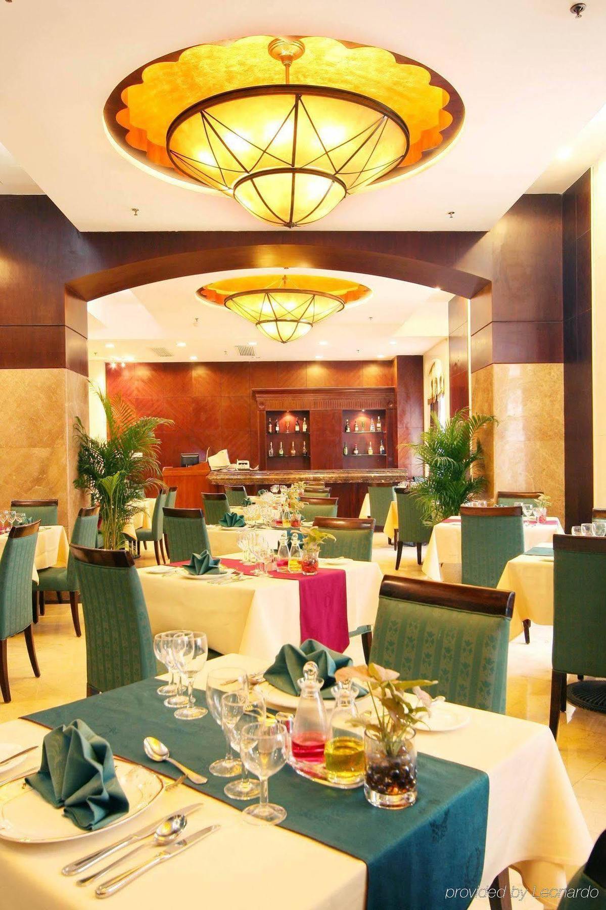 Grand Palace Hotel - Grand Hotel Management Group Гуанчжоу Ресторан фото